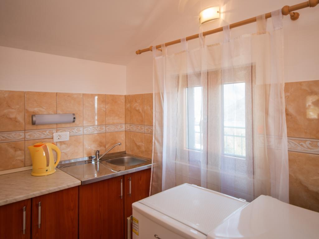 Holiday Home Sunny Hill Kamenari Quarto foto